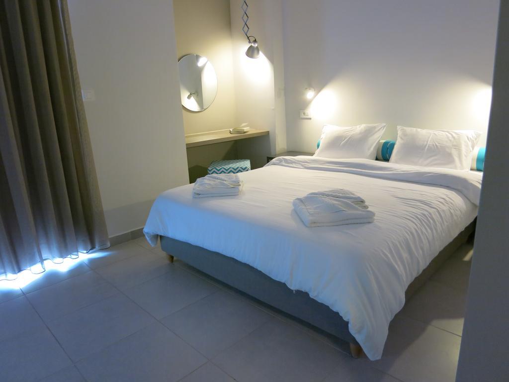 Amaryllis Aparthotel Platanias  Bilik gambar